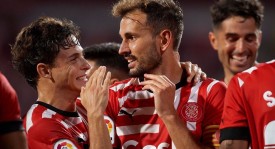 巴塞罗那后防线变革：年轻球员崛起，教练战术调整重塑防线