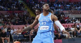 杜兰特深夜迟到引发火箭队备战风波，团队凝聚力成关键